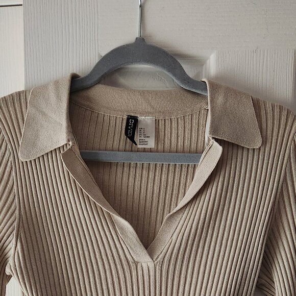 Long Sleeve Crop Top - Picture 2 of 4